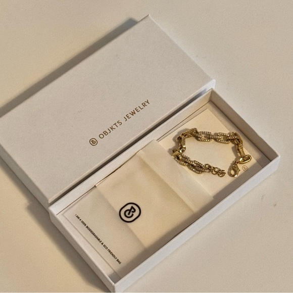 OBJKTS 14K Gold-plated Adjustable Pavé Chain Link Bracelet - Picture 8 of 8